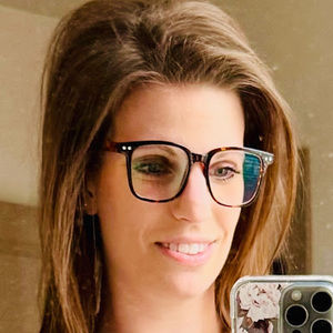 Meet your Posher, Rebecca